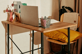 How to Make Your Home Office Feel Cozy Without Adding Clutter - Murmurs